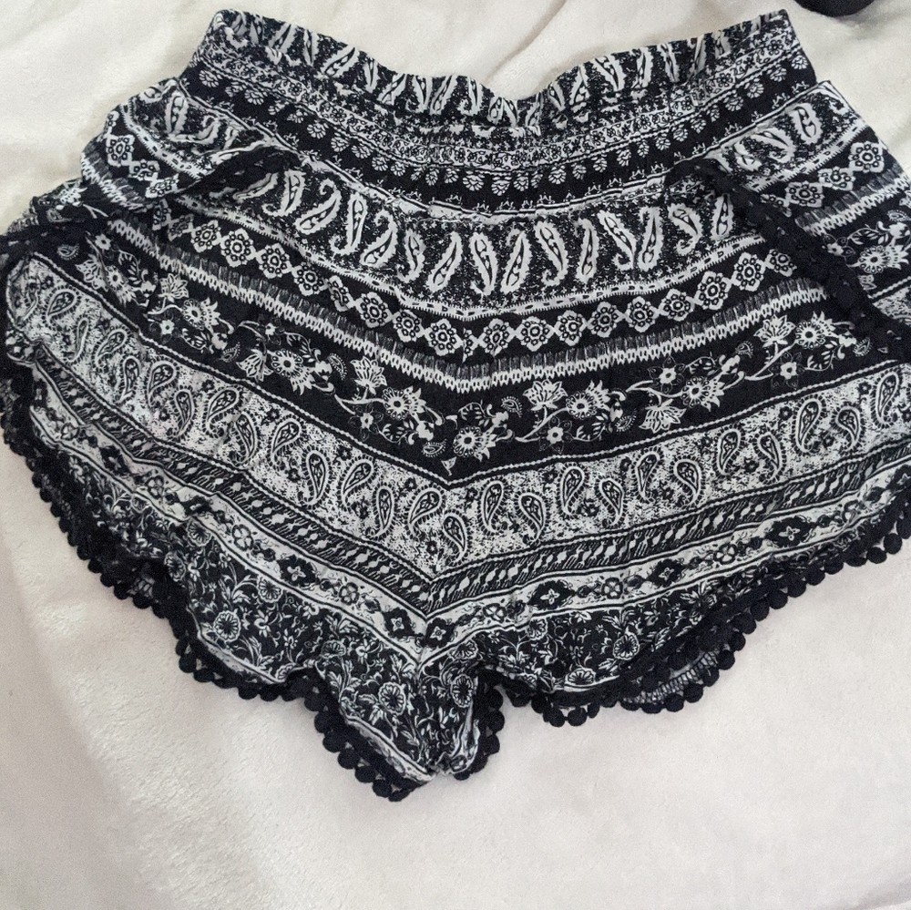 ✨2 for $15✨✨ Flowy Shorts